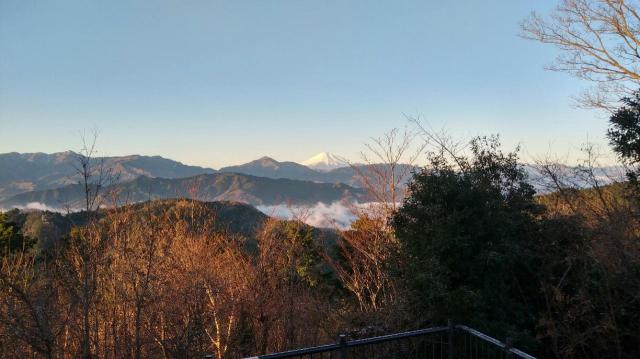 山頂付近より丹沢の山々と富士山（みんなの登山記録　ノボルクン さんの投稿から）