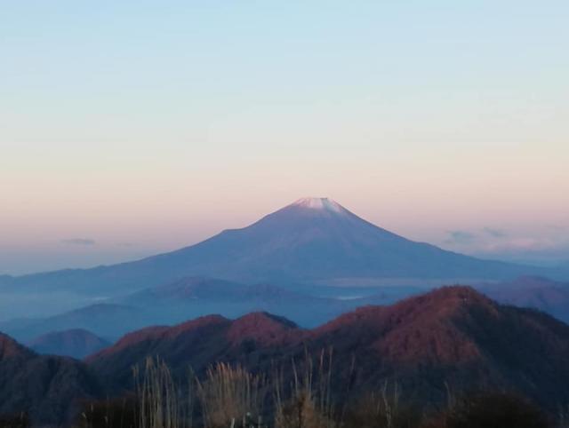 無風快晴の朝　山頂より富士山を望む