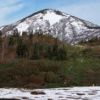 火打山頂上付近にはまだ雪が残っていますが、登山道の雪は今日中にほとんど消えてしまいそうです 