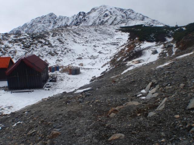 北岳山荘付近稜線から間ノ岳方面を撮影 