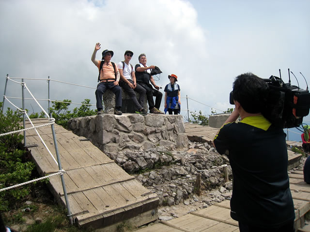 韓国撮影チームは無事に登頂