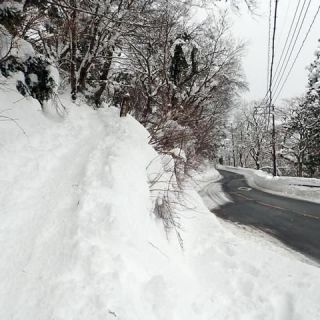登山道入口の積雪