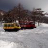 高峰温泉への雪上車