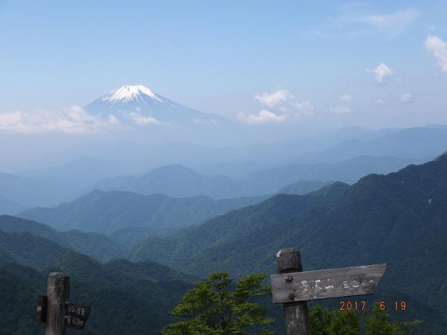 塔ノ岳から見る富士山