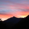 7月13日　一年でこの時期だけ大朝日岳に太陽が沈んみます。そのちの鮮やかな夕焼けが現れました