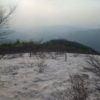 白滝登山口から鳥原山へ　登りの最後で100ｍほどの残雪あり