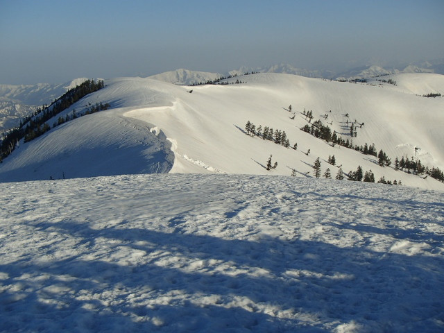 中門岳方面も雪がたくさん