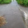 大江湿原から小渕沢田代に向かう橋は一時、雨で水没 