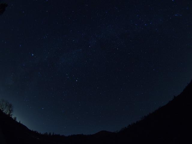 高谷池から見る星空 