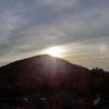 丸山に日が沈むころに撮ったものです。日暈が出てますね。とってもダイヤモンドな丸山です。