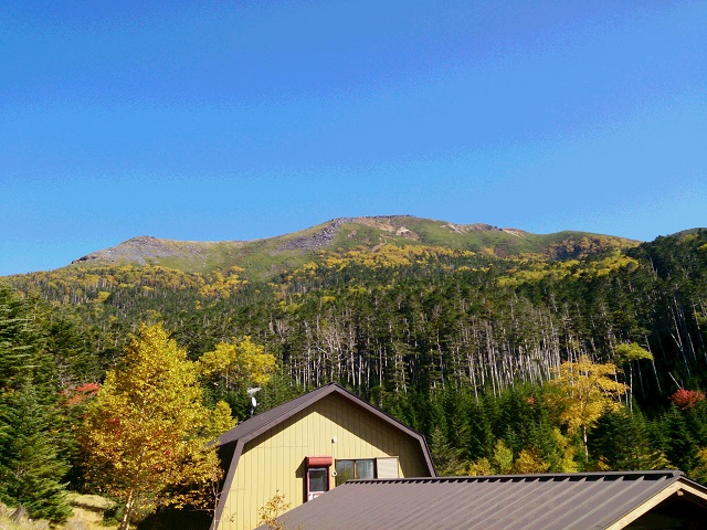 オーレン小屋周辺の紅葉と硫黄岳
