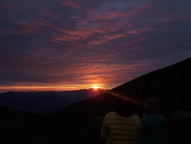 硫黄岳山荘からの日の出（朝焼け） 