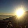 硫黄岳山荘から日の出を望む 