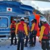阿弥陀岳南稜で雪崩が発生し、長野県警察山岳救助隊と遭対協の隊員がヘリで救助を行いました。