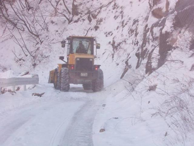 1月の沼平～東俣林道の除雪作業の風景です。