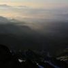 大雪渓側の展望も素晴らしく、朝の斜光線が景色を引き立ててくれました。