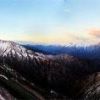冠雪した五竜岳と立山連峰・剱岳の眺望です。山荘前から撮影