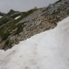 大天井岳へは大天井岳直下の切り通し分岐から冬道を通っていましたが、大天荘スタッフが除雪をして、夏道が通れるようになりました 