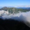 西鎌尾根の滝雲に写る槍ヶ岳