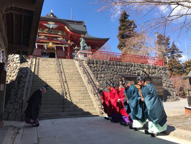 本日、武蔵御嶽神社では春季大祭が執り行われました。春とは言っても風は冷たく、厳かな神事に身の引き締まる思いがしました。