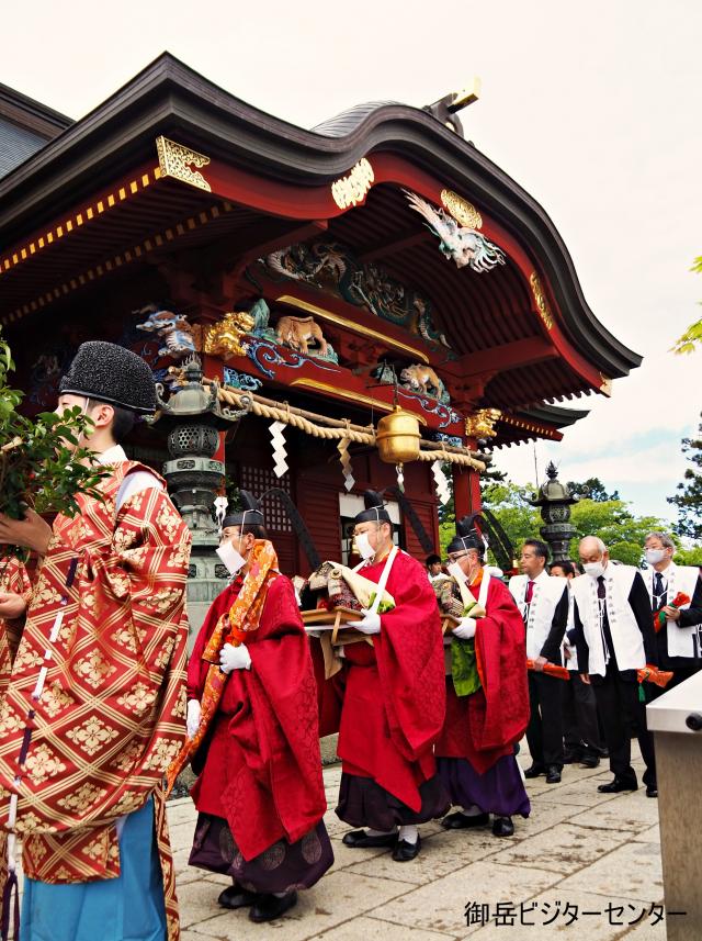 武蔵御嶽神社の例大祭「日の出祭」が行われました。御岳山最も格式高く中世より続く歴史あるお祭りです。