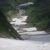 最上部が梅花皮沢の崩壊している雪渓