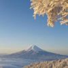 山頂から見える富士山もしっかりと雪がついてるのが確認できます。