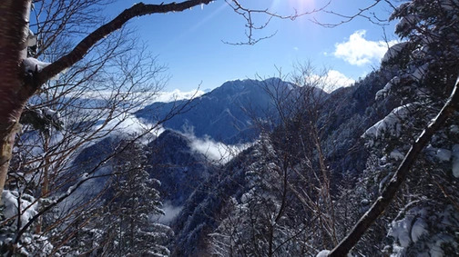 降雪の翌朝　甲斐駒ヶ岳も雪山らしくなって来ました