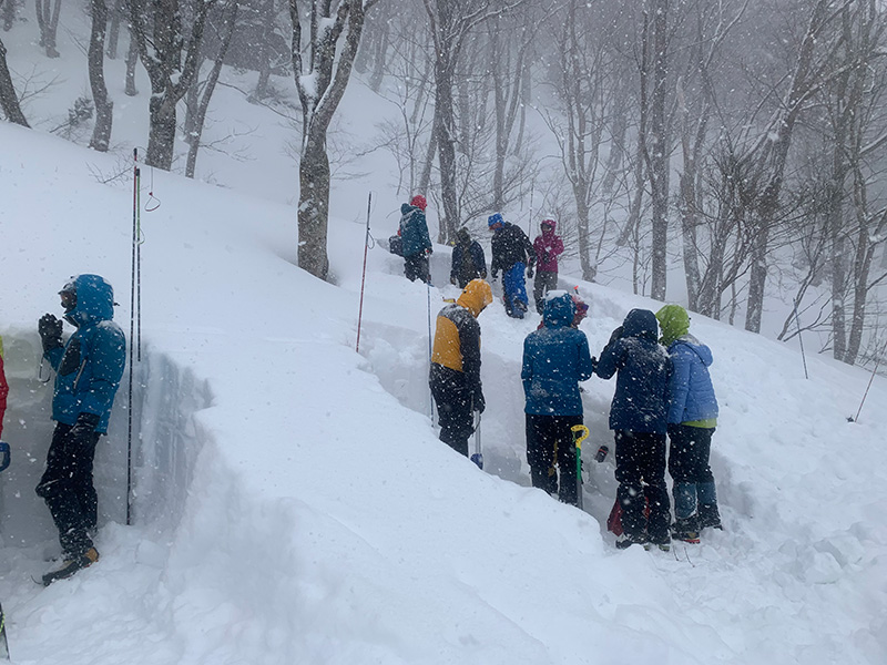 日本山岳・スポーツクライミング協会（JMSCA）は、山岳レスキュー講習会（積雪期）