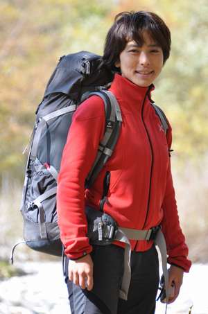 女性山岳ライターの小林千穂さんが 失敗しない山登り を語る マウンティンゴリラ登山学校が第3回机上講座を開催 ヤマケイオンライン 山と溪谷社