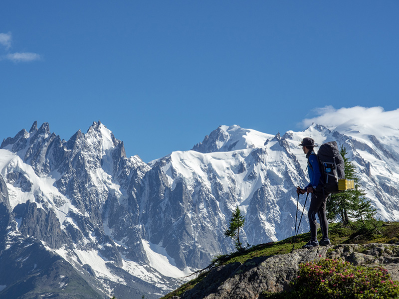 モンブランを眺める極上のキャンプ フランス イタリア スイスを歩くツール ド モンブラン トレイルトラベラーズ 世界のトレイルを巡る旅 9 Yamaya ヤマケイオンライン 山と渓谷社