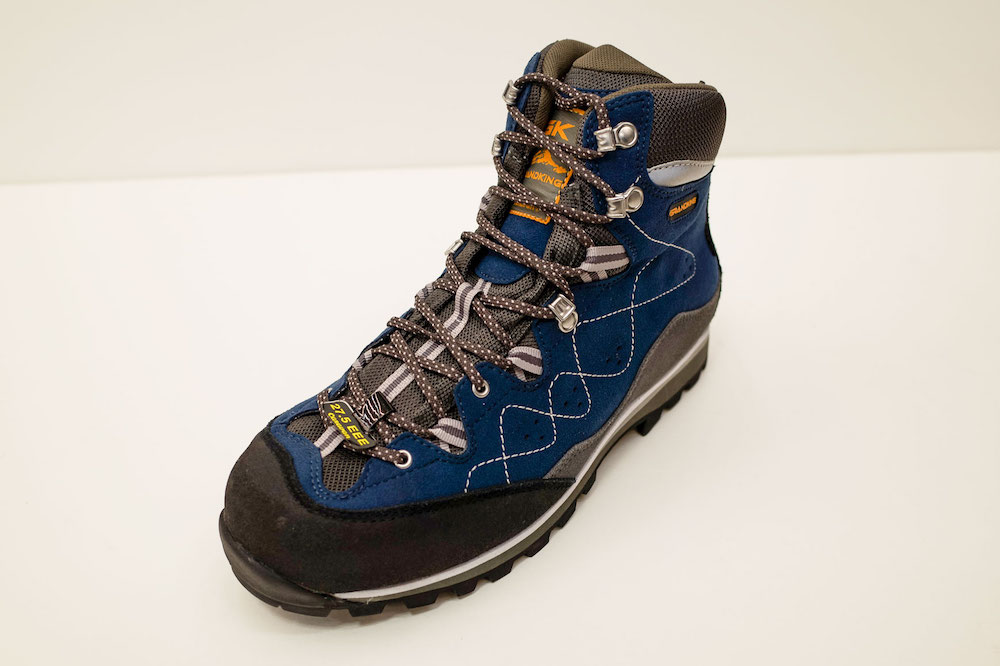 キャラバン・グランドキングの「登山靴」、登山入門モデルがユーザー投稿多し YAMAYA - ヤマケイオンライン / 山と渓谷社