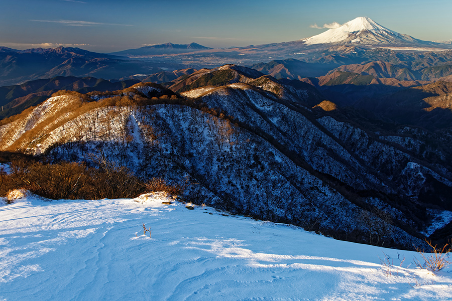 塔ノ岳山頂から