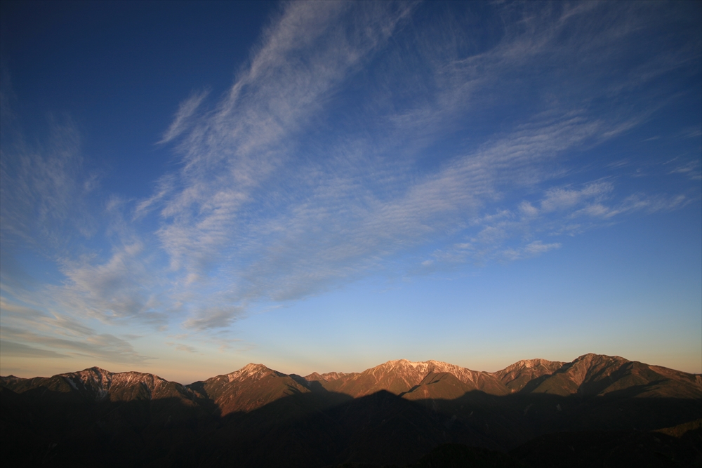 笊ヶ岳山頂からのすばらしいパノラマ