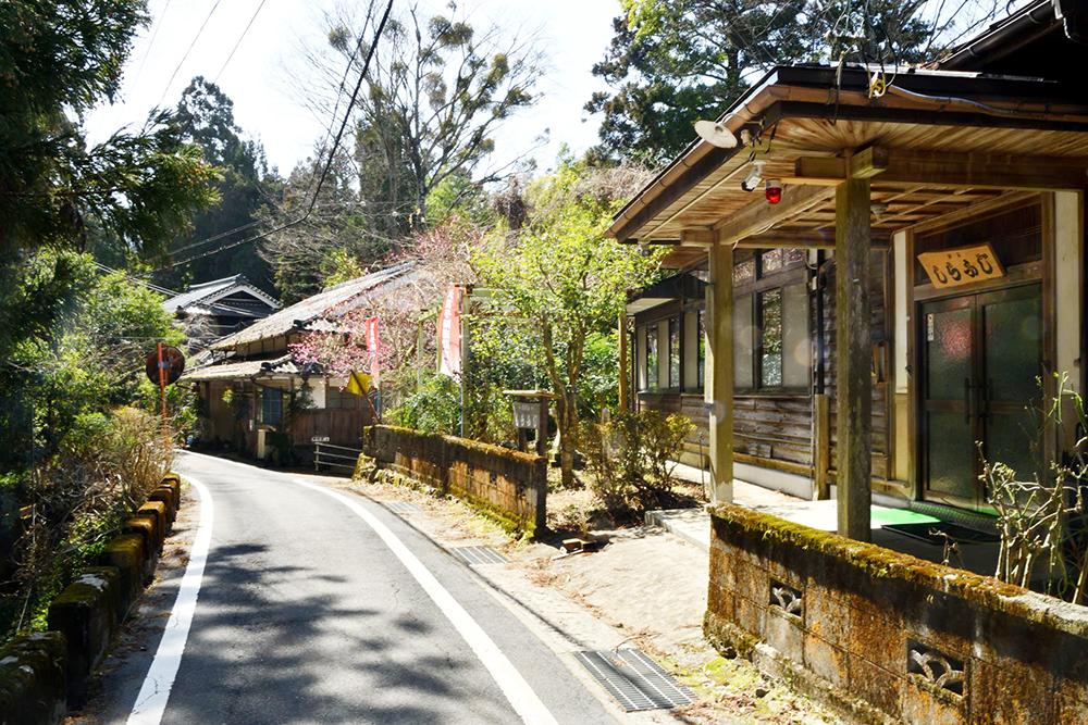 槙尾道にある、かつての神谷集落の中心地