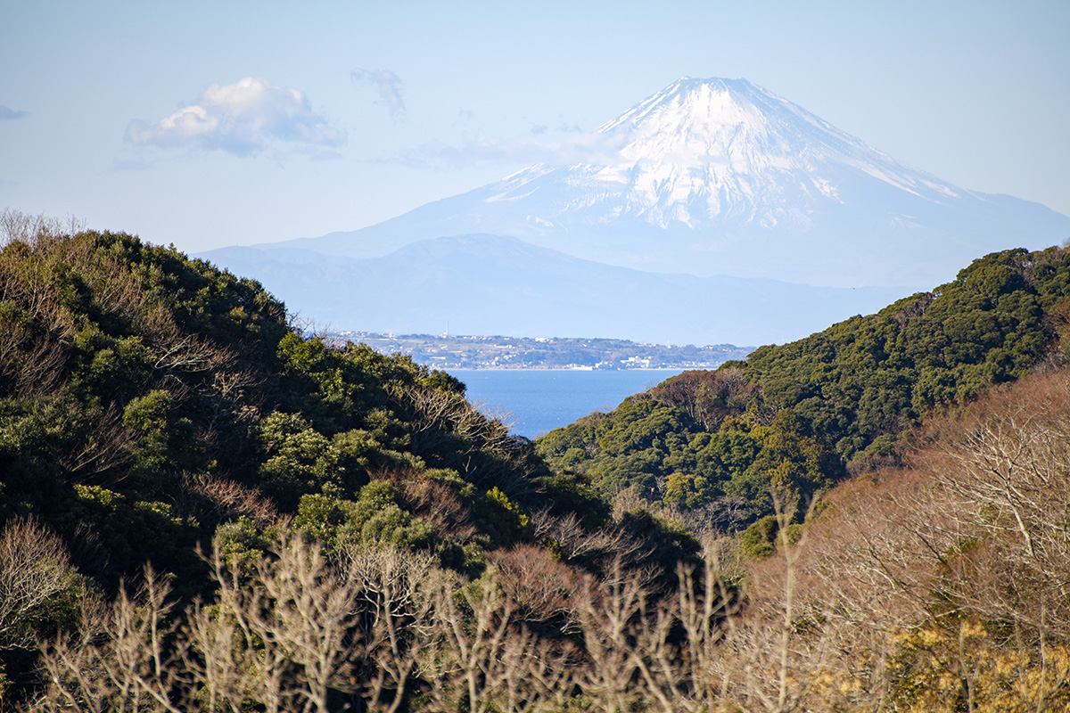 〉地蔵堂から眺められる富士山は圧巻