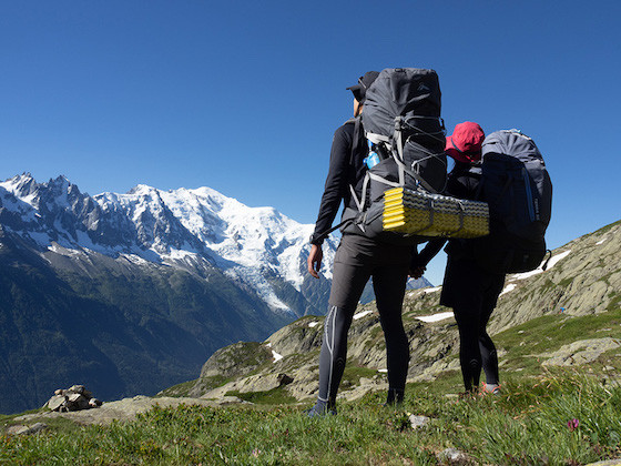 モンブランを眺める極上のキャンプ！ フランス・イタリア・スイスを歩くツール・ド・モンブラン：トレイルトラベラーズ「世界のトレイルを巡る旅」（9