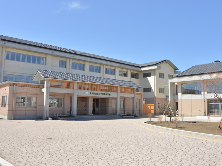 県内で数年ぶりに新設された佐久平浅間小学校（佐久市）