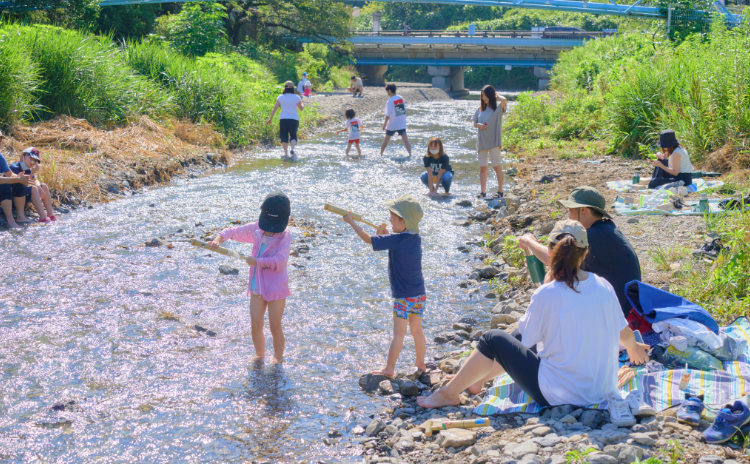 親子で外遊び In 高尾 この夏は 親子で身近な自然に親しんでみませんか Yamakei Online 山と溪谷社